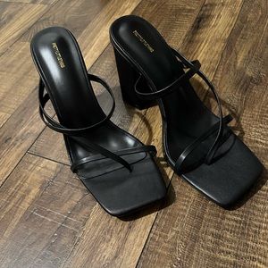 PrettyLittleThings- Black Sandal Heels - NWT